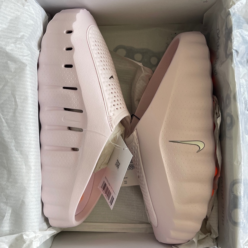 Nike Mind 100. BRAND NEW! Pearl Pink. Women’s